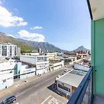 Stunning Studio Apartment With Balcony Woodstock!